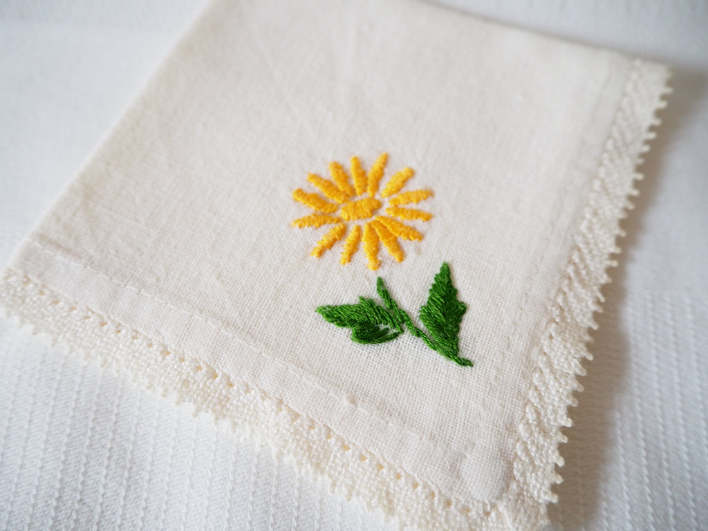 【Vintage】Embroidered Napkin（国内発送）